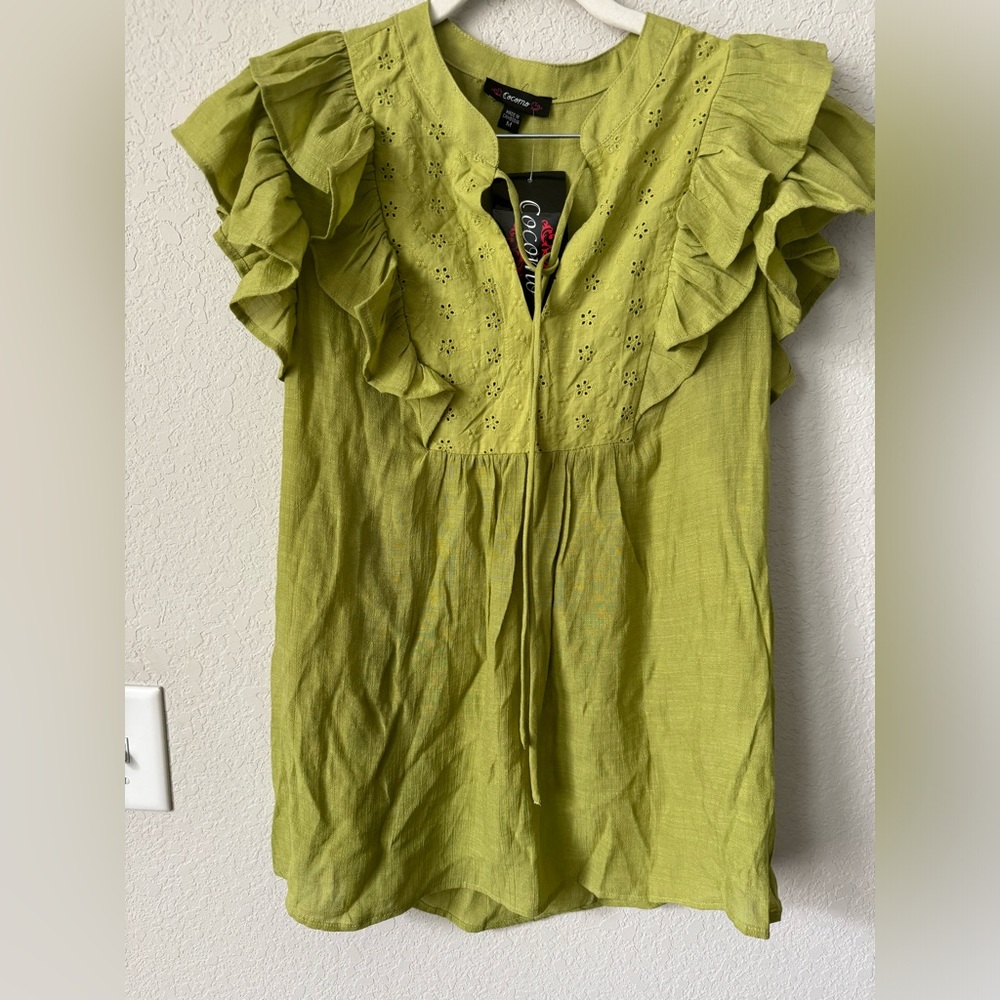 NWT Eyelet Ruffle blouse size M - Picture 4 of 4